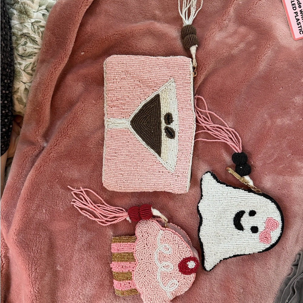 Women’s Pink Beaded Drink and Treat Pouch Set